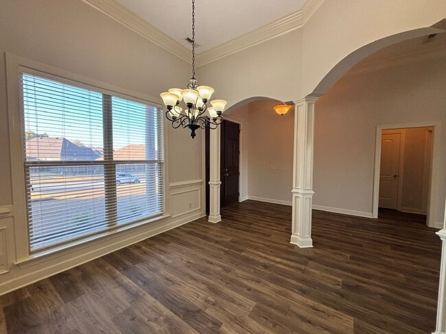 Building Photo - Walnut Trace Subdivision