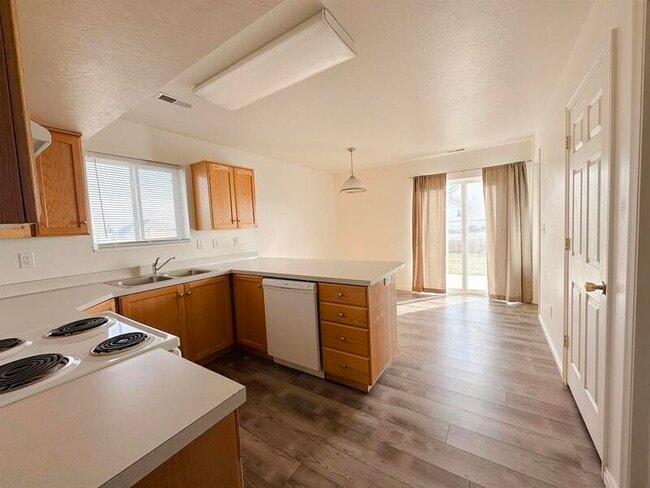 Building Photo - 15080 N 5400 W