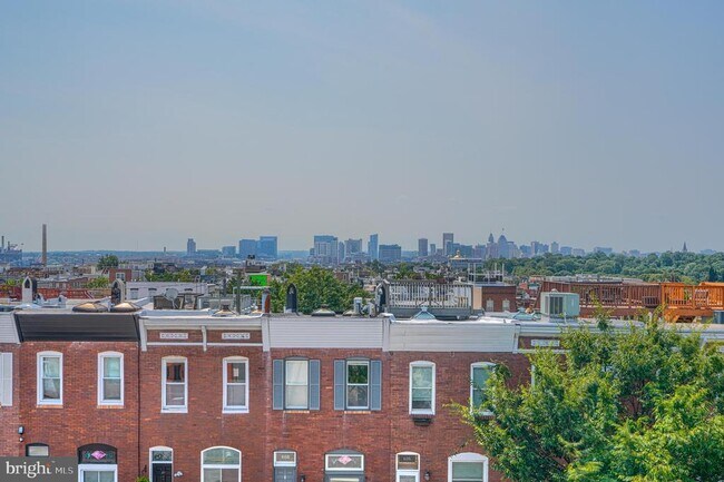 Building Photo - 609 East St