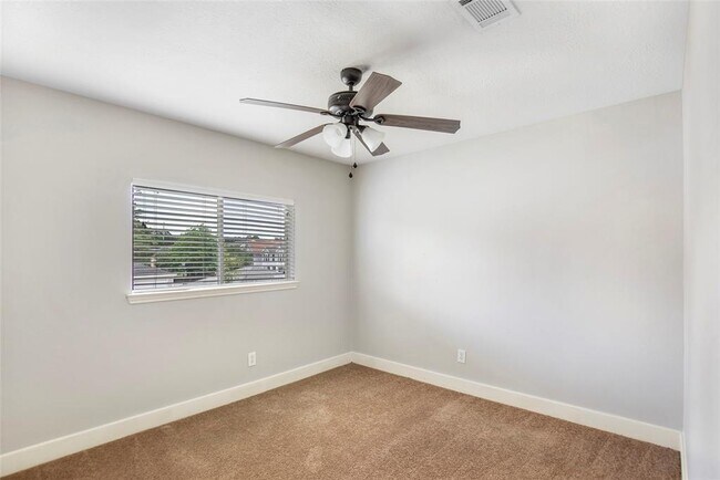 Building Photo - 18631 Atasca Oaks Dr