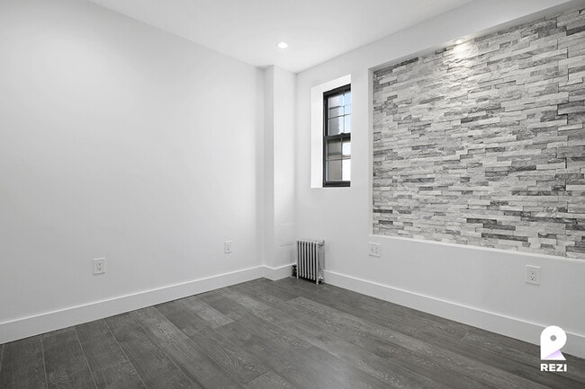 Building Photo - 119-20 Union Tpke