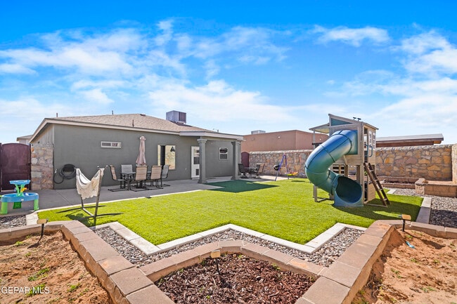 Building Photo - 14605 Christian Castle