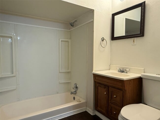 Building Photo - 1401 Pugh Dr