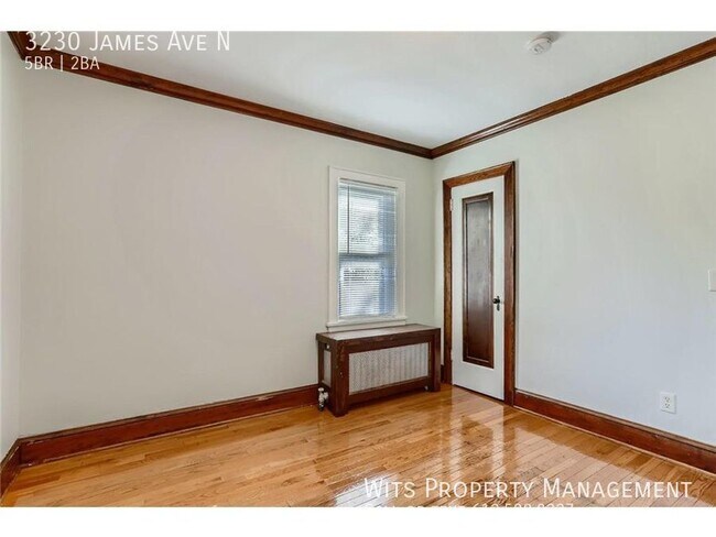 Building Photo - Great 5 BR / 1 BA side by side duplex unit