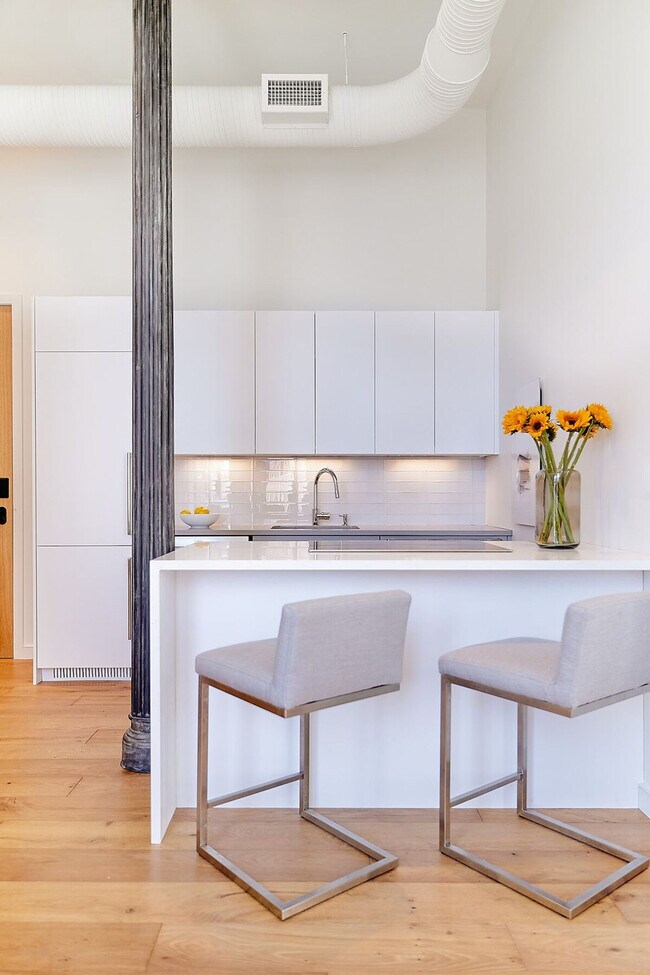 Building Photo - 121 Middle St