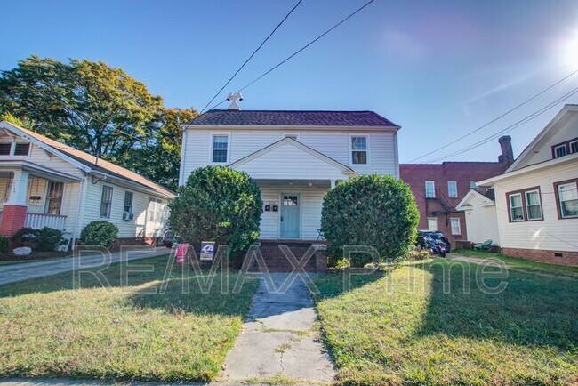 Primary Photo - 1135 Jackson Ave