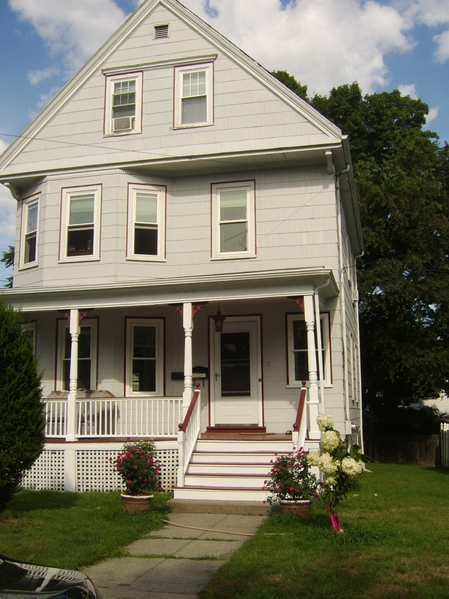 Building Photo - 71 Fairbanks St