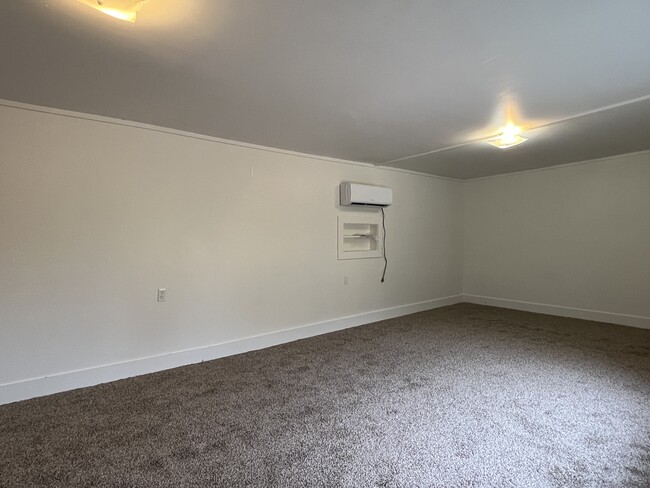 Bonus Room/Detached 3rd Bedroom - 2030 W Sherwood Ave