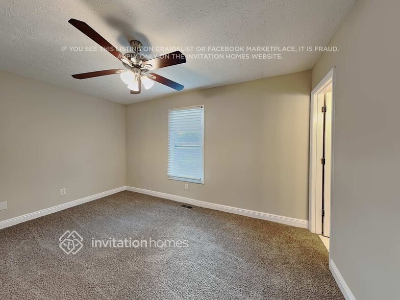 Building Photo - 36 Willow Dr