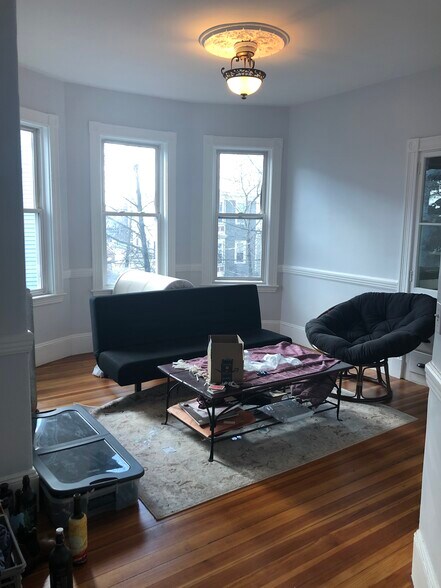 Unit 3 - 6 Bucknam St