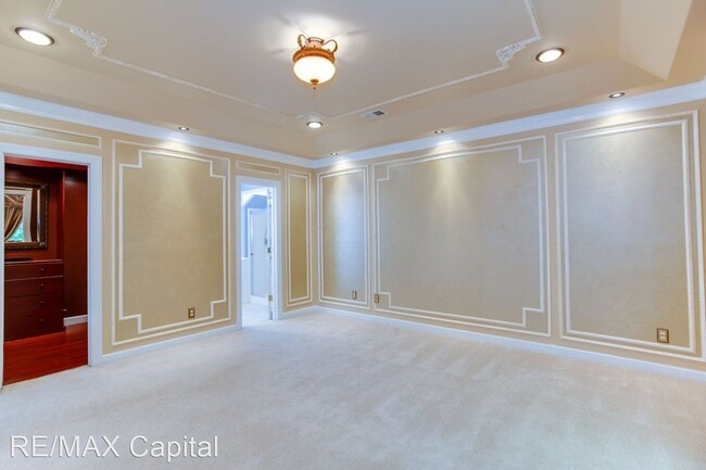 Building Photo - 3 br, 2.5 bath House - QUEEN BISHOP LANE, ...