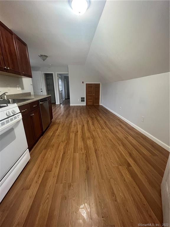 Building Photo - 37 Jetland Pl