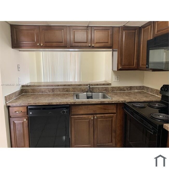 Building Photo - 19791 SW 114th Ave