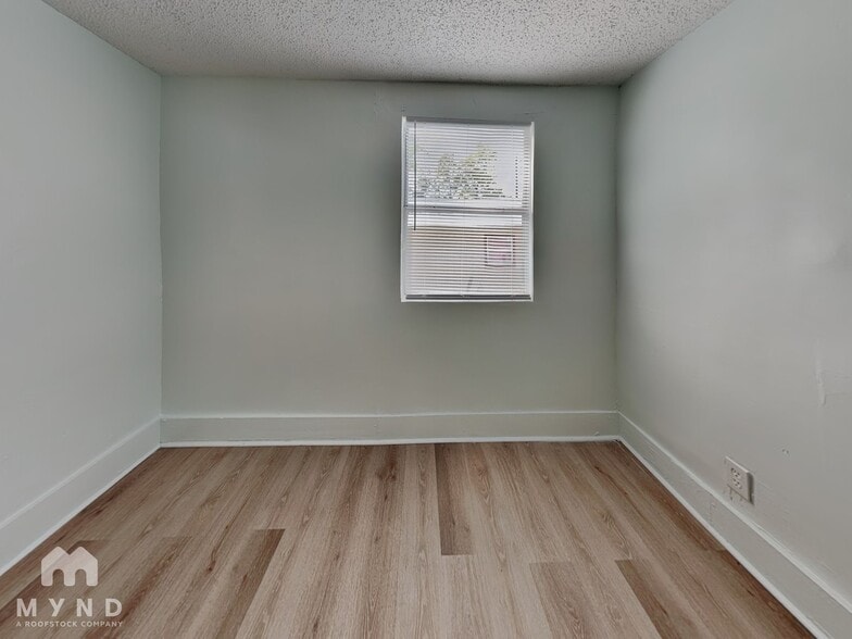 Building Photo - 2184 W 45th St