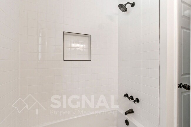 Building Photo - 4324 Warren Rd