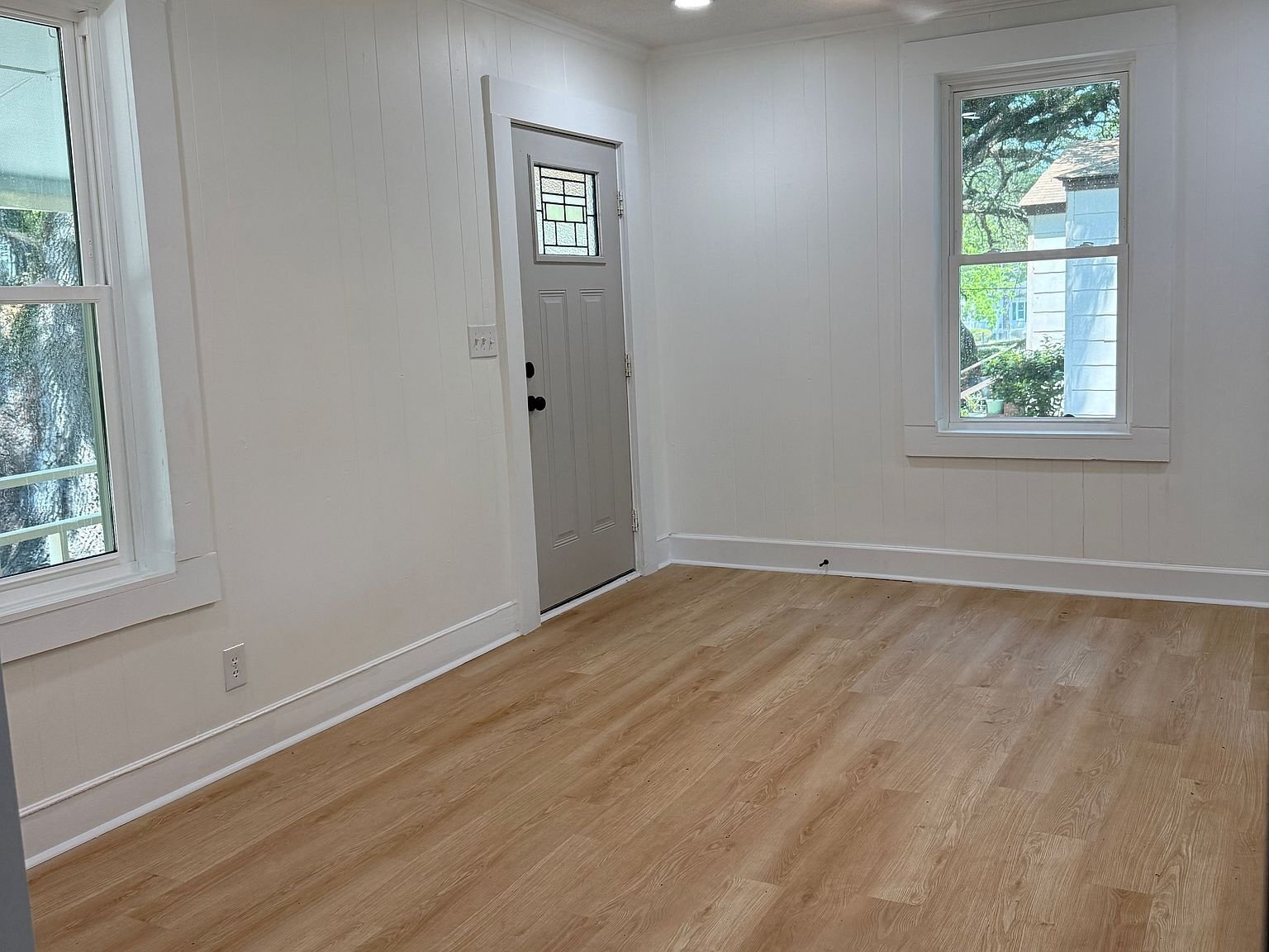 Building Photo - 2667 Olympia Ave