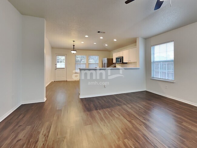 Building Photo - 216 Cornell