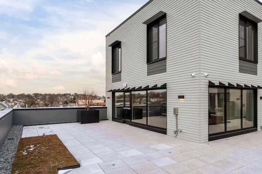 Building Photo - 154 Broadway-SI FL2-ID1105