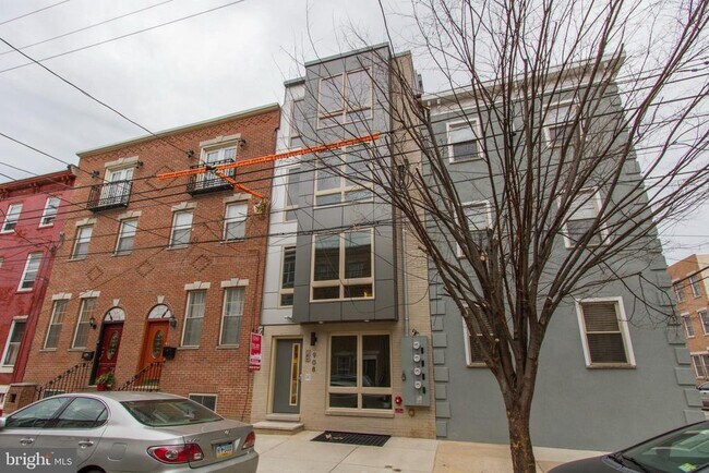 Building Photo - 908 S 21st St