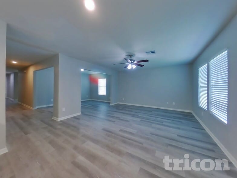 Building Photo - 15673 Briar Frst Dr