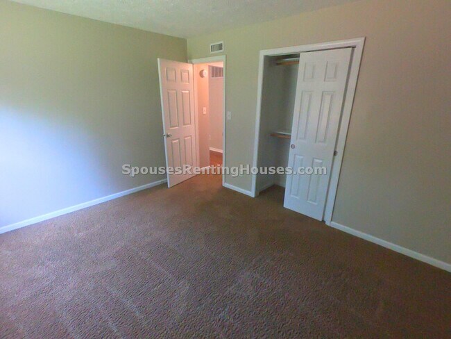 Building Photo - 7648 Camberwood Dr