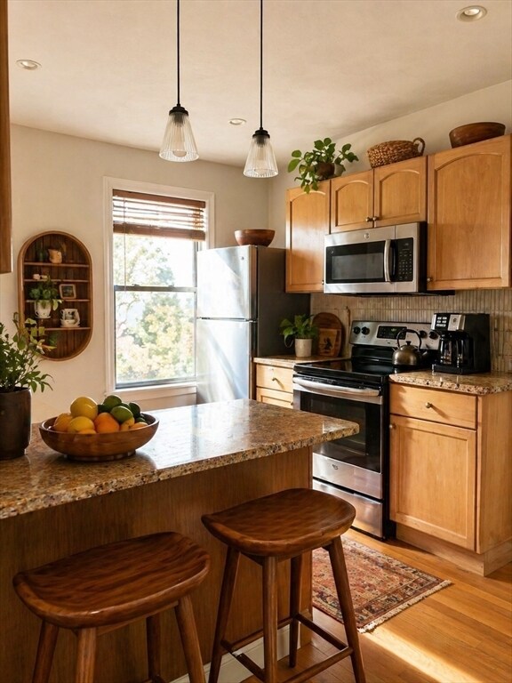 Building Photo - 44 Wallis St