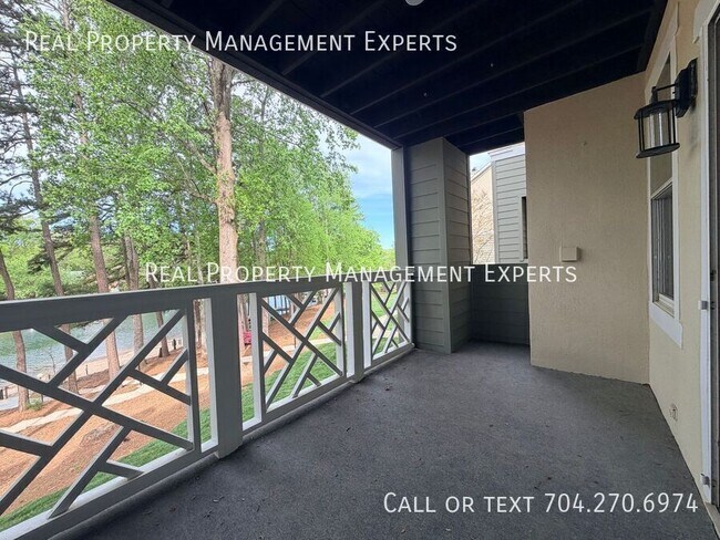 Building Photo - 20119 Henderson Rd