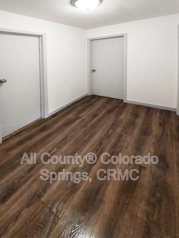Building Photo - 2119 Preuss Rd