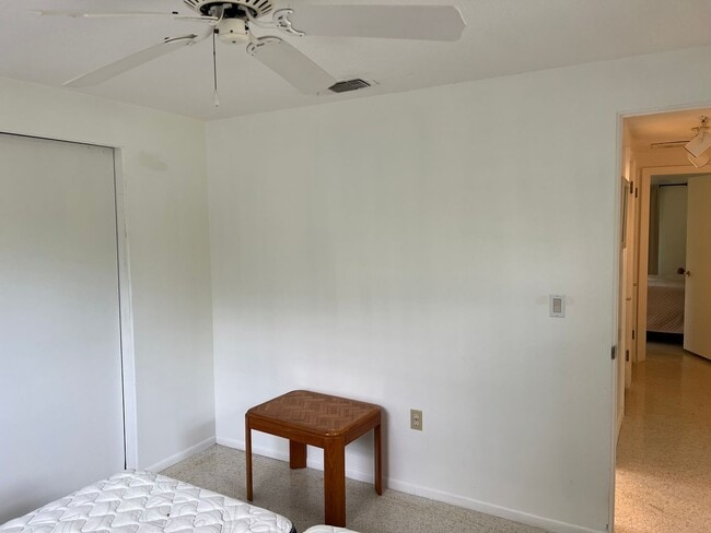 Building Photo - 2 Bedroom 2 Bath Single Family Home