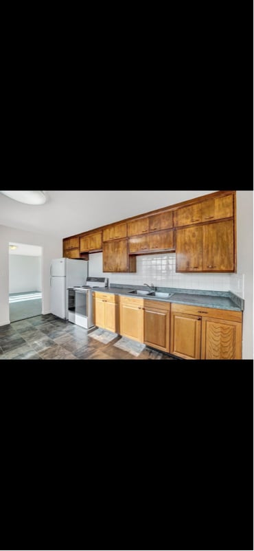 Building Photo - 406 E Adams St