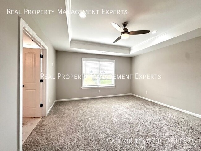 Building Photo - 6511 Wildbrook Dr