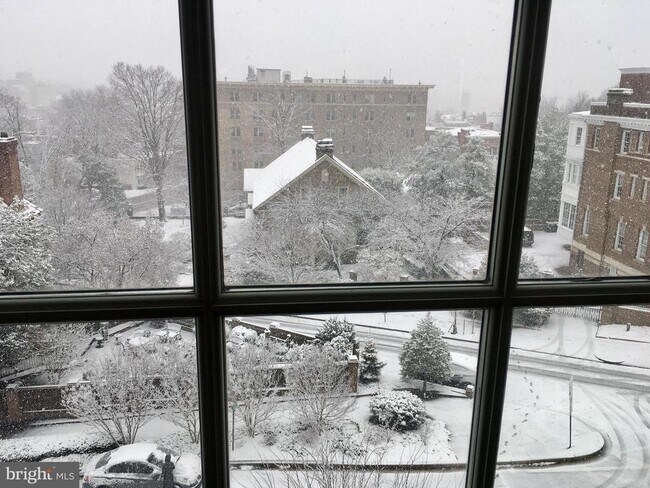 Building Photo - 2125 S St NW