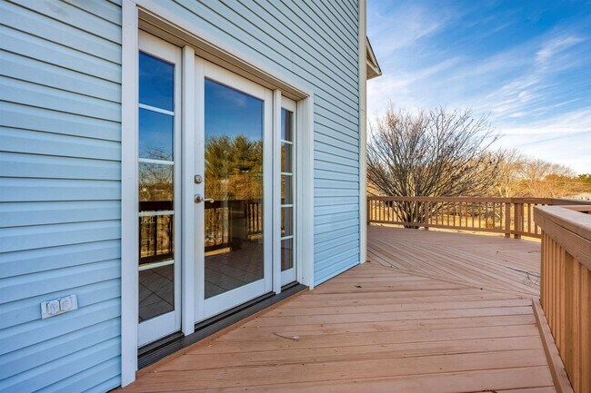 Building Photo - WELLER ESTATES