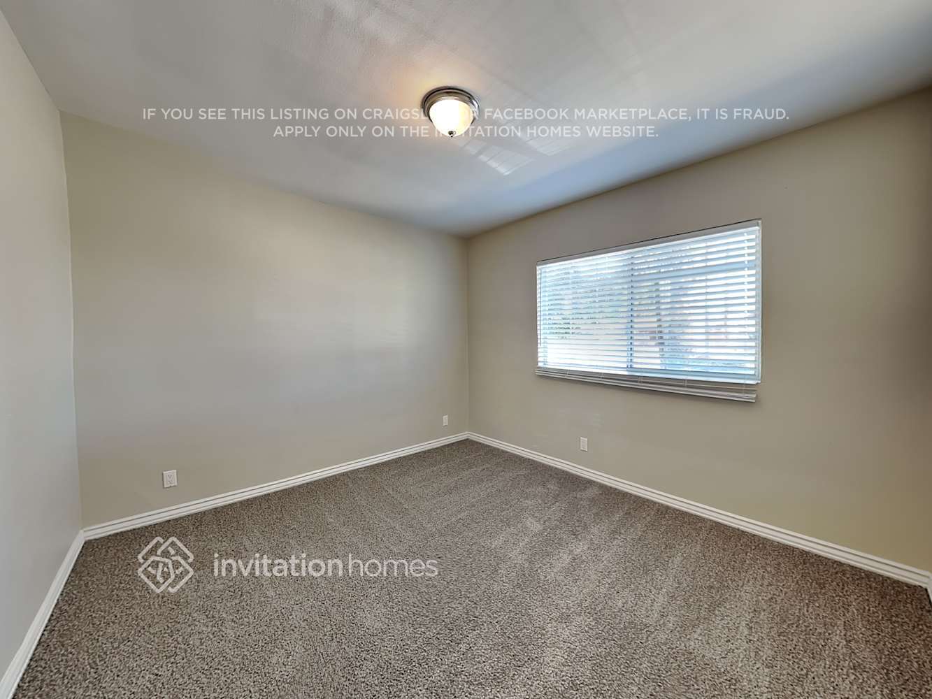 Building Photo - 8005 Quartz Ave