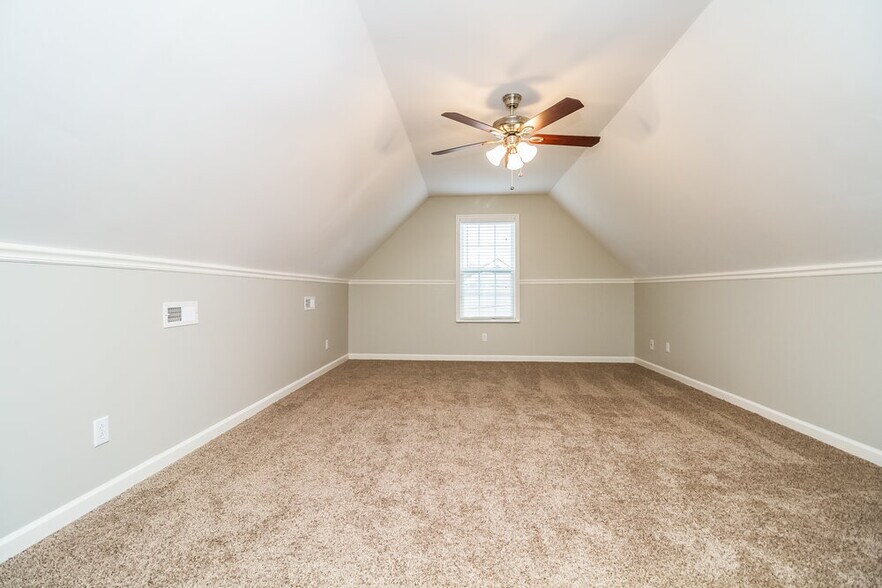 Building Photo - 3026 Penny Ln