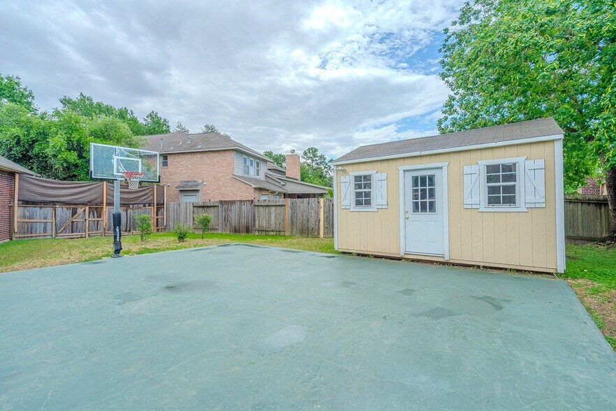 Building Photo - 8207 Fairgrove Park Ct