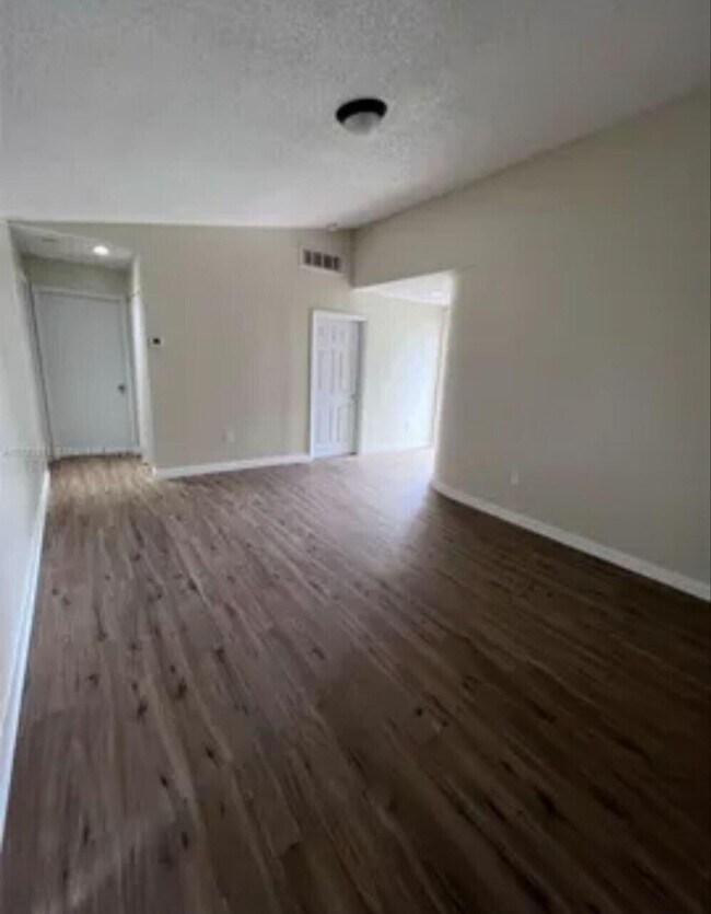 Building Photo - 13776 SW 149th Cir Ln