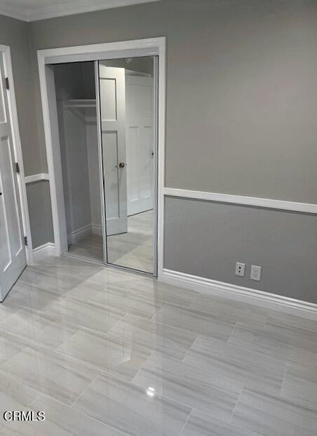Building Photo - 2589 Bayshore Ave