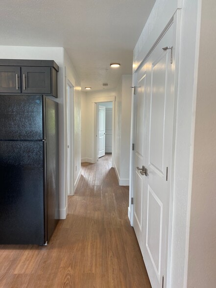 Building Photo - 640 Lincoln St