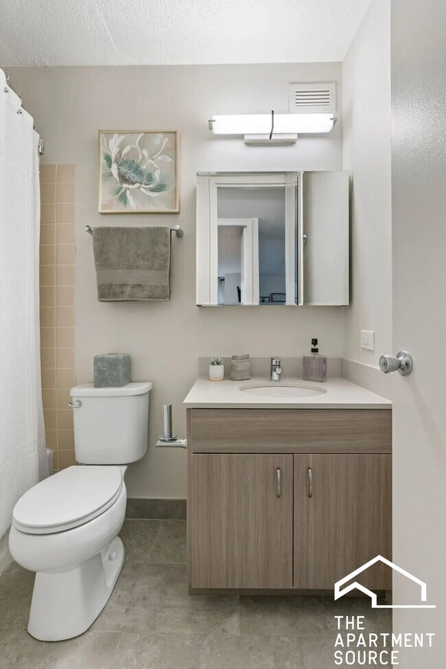 Building Photo - 1130 N Dearborn St