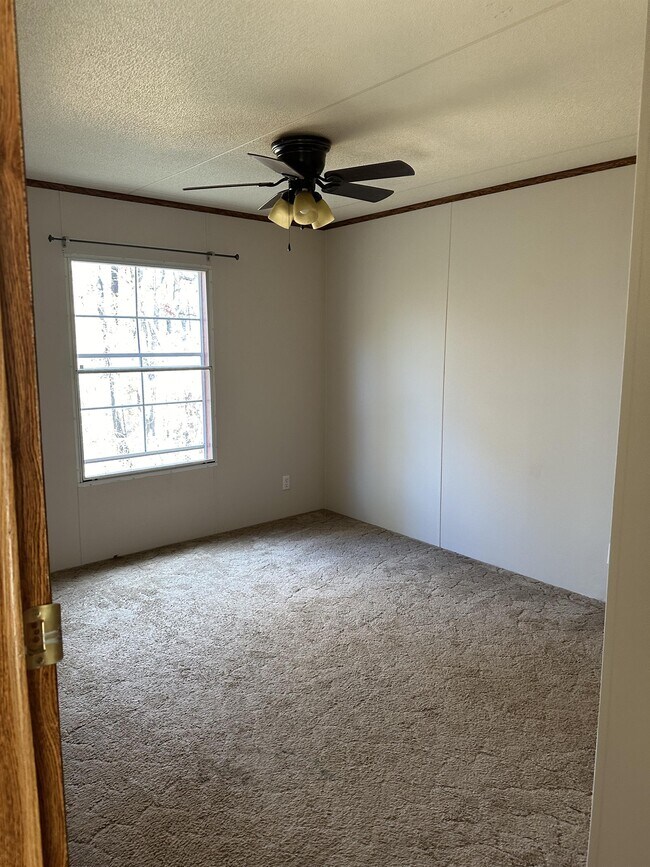 Building Photo - 430 Lytle Cove Rd