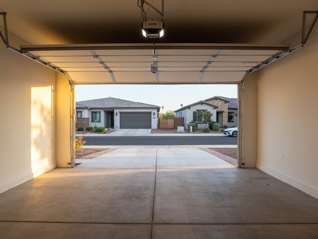 Building Photo - 8014 W Nicolet Ave