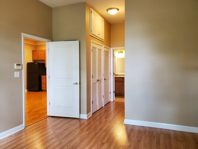 Building Photo - South End condo 1 Bedroom/1 Bath close to everything!