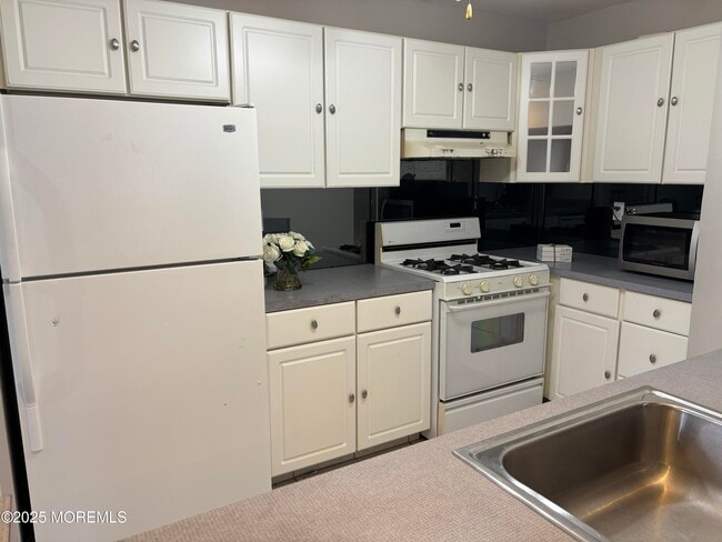 Building Photo - 481 Hawthorne Pl