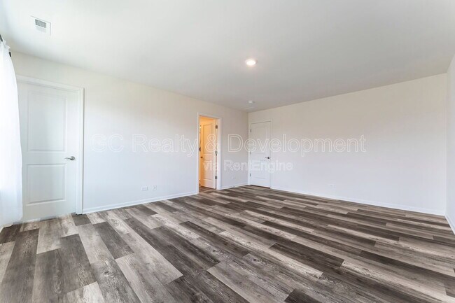 Building Photo - 596 Cimmaron Cir