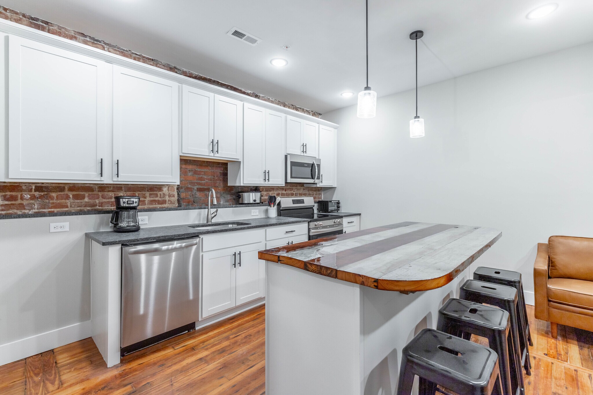 Building Photo - 1108 McCallie Ave