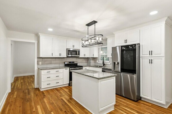 Building Photo - 2799 Brookcliff Landing NE