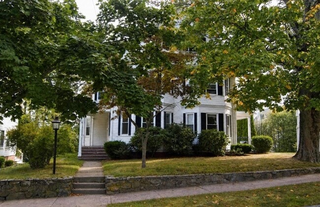 Building Photo - 435 Broad St