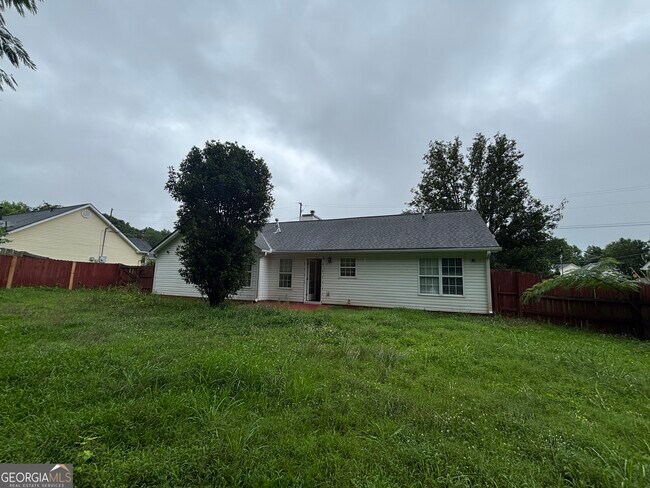 Building Photo - 43 Canterbury Dr