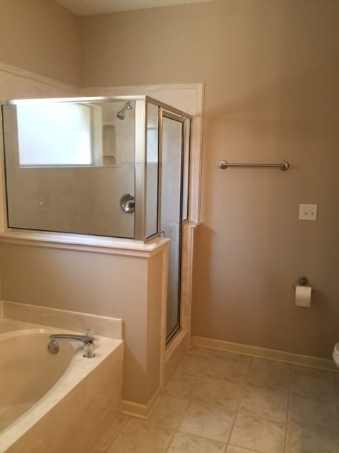 Building Photo - UNDER REPAIR!